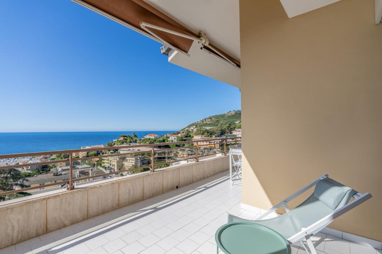 Blue View Apartment