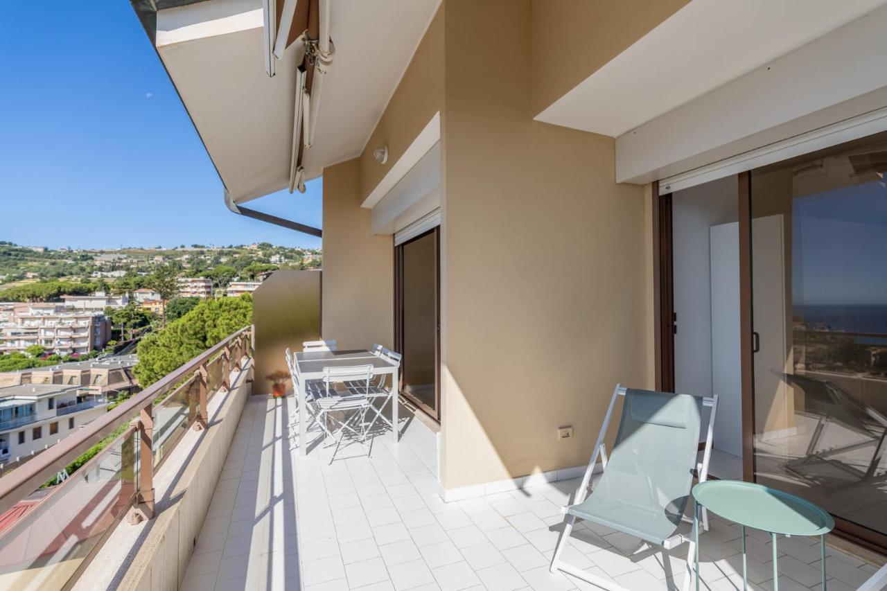 Apartment Blue View *